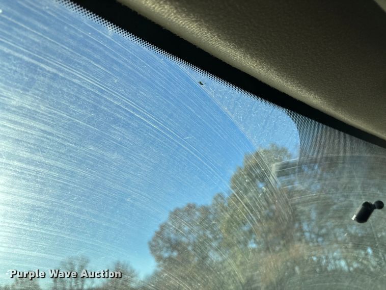 image for item EV3281 2010 Ford F550 Super Duty bucket truck