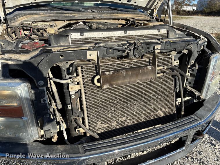 image for item EV3281 2010 Ford F550 Super Duty bucket truck