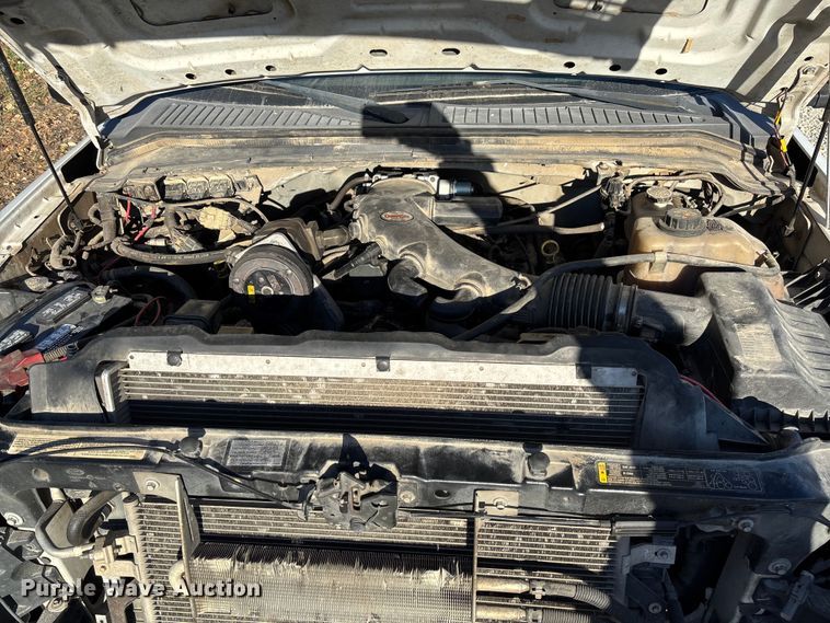 image for item EV3281 2010 Ford F550 Super Duty bucket truck