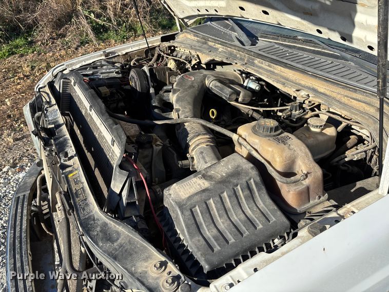 image for item EV3281 2010 Ford F550 Super Duty bucket truck