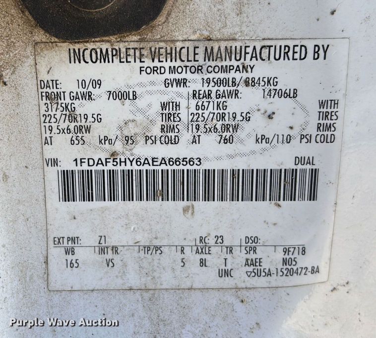 image for item EV3281 2010 Ford F550 Super Duty bucket truck