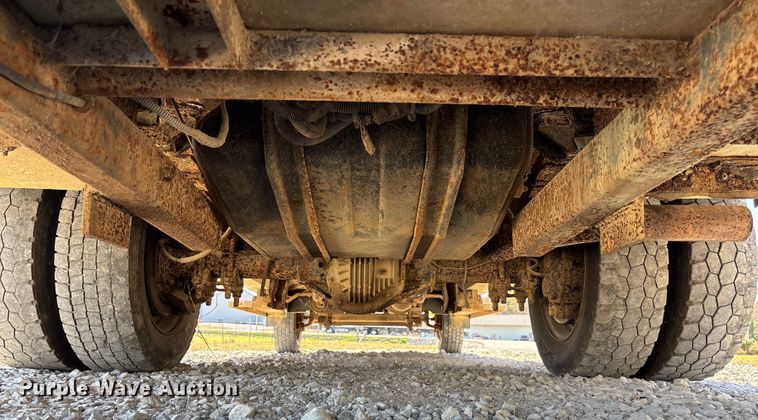 image for item EV3282 1999 Ford F450 Super Duty bucket truck