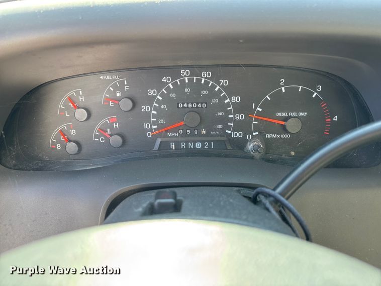 image for item EV3282 1999 Ford F450 Super Duty bucket truck