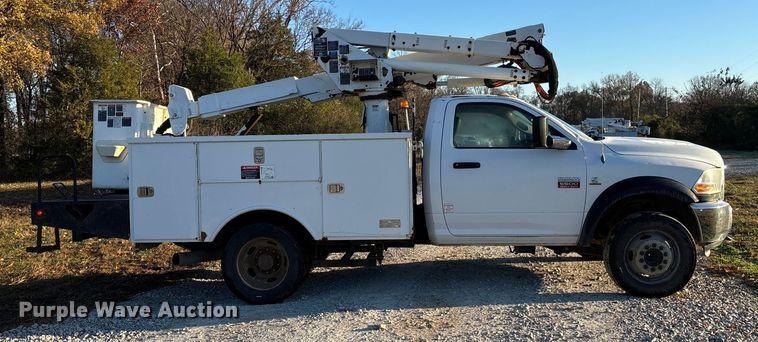 image for item EV3283 2012 Dodge Ram 5500 bucket truck