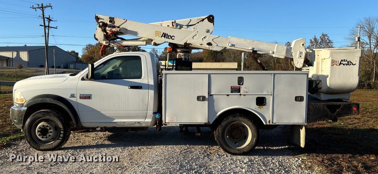 image for item EV3283 2012 Dodge Ram 5500 bucket truck