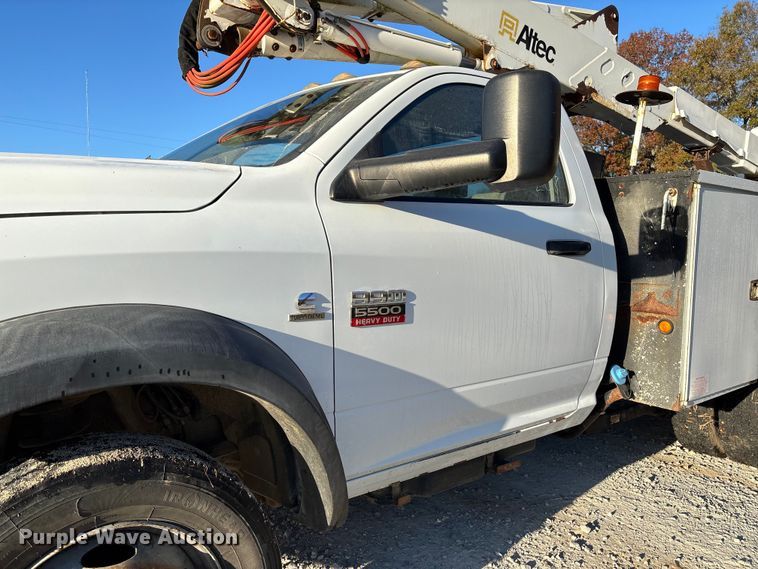 image for item EV3283 2012 Dodge Ram 5500 bucket truck