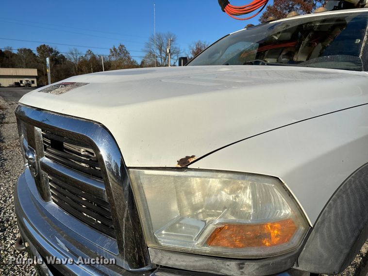 image for item EV3283 2012 Dodge Ram 5500 bucket truck