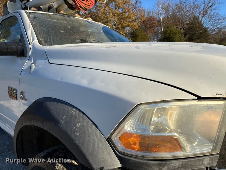image for item EV3283 2012 Dodge Ram 5500 bucket truck