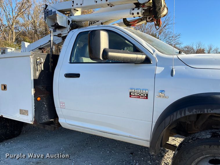 image for item EV3283 2012 Dodge Ram 5500 bucket truck