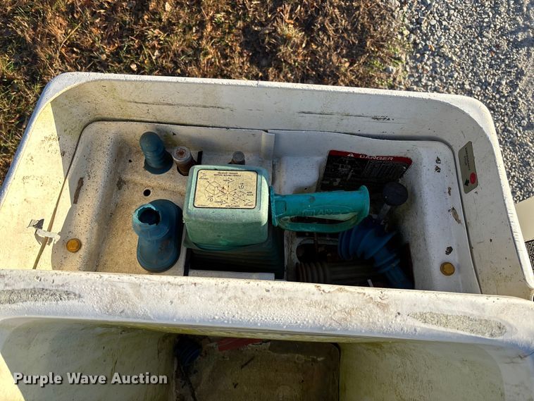 image for item EV3283 2012 Dodge Ram 5500 bucket truck