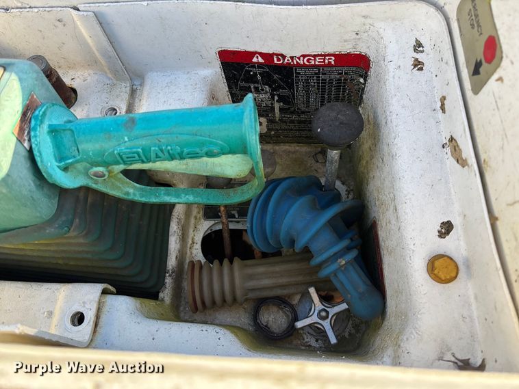 image for item EV3283 2012 Dodge Ram 5500 bucket truck