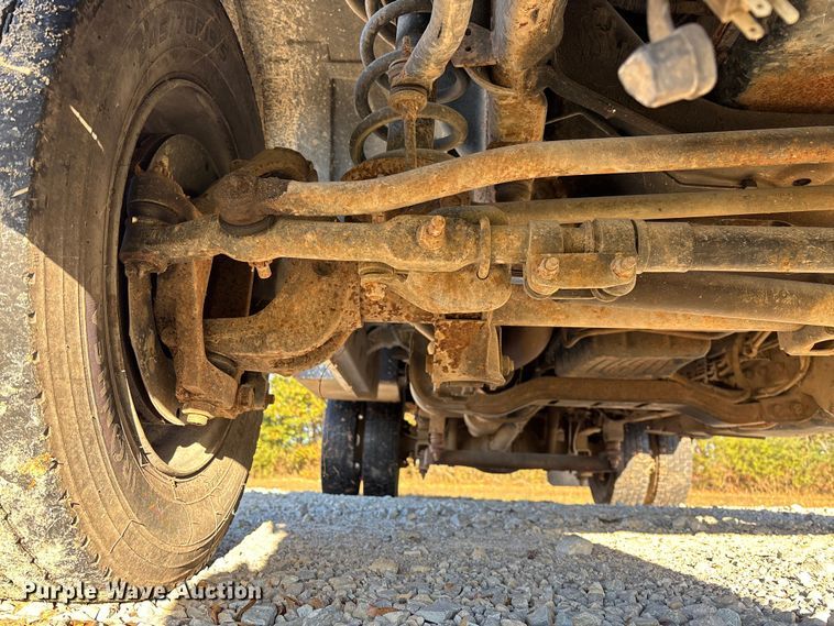 image for item EV3283 2012 Dodge Ram 5500 bucket truck