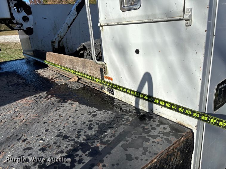 image for item EV3283 2012 Dodge Ram 5500 bucket truck