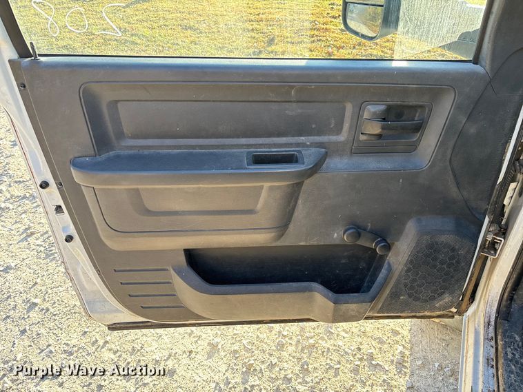 image for item EV3283 2012 Dodge Ram 5500 bucket truck