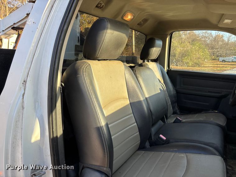 image for item EV3283 2012 Dodge Ram 5500 bucket truck