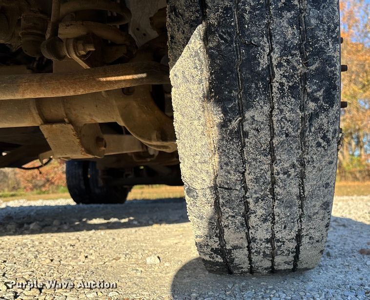 image for item EV3283 2012 Dodge Ram 5500 bucket truck