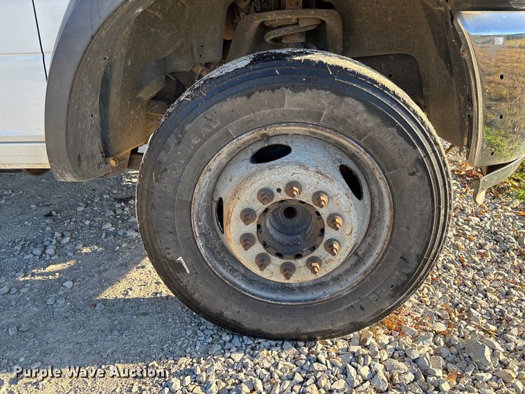 image for item EV3283 2012 Dodge Ram 5500 bucket truck