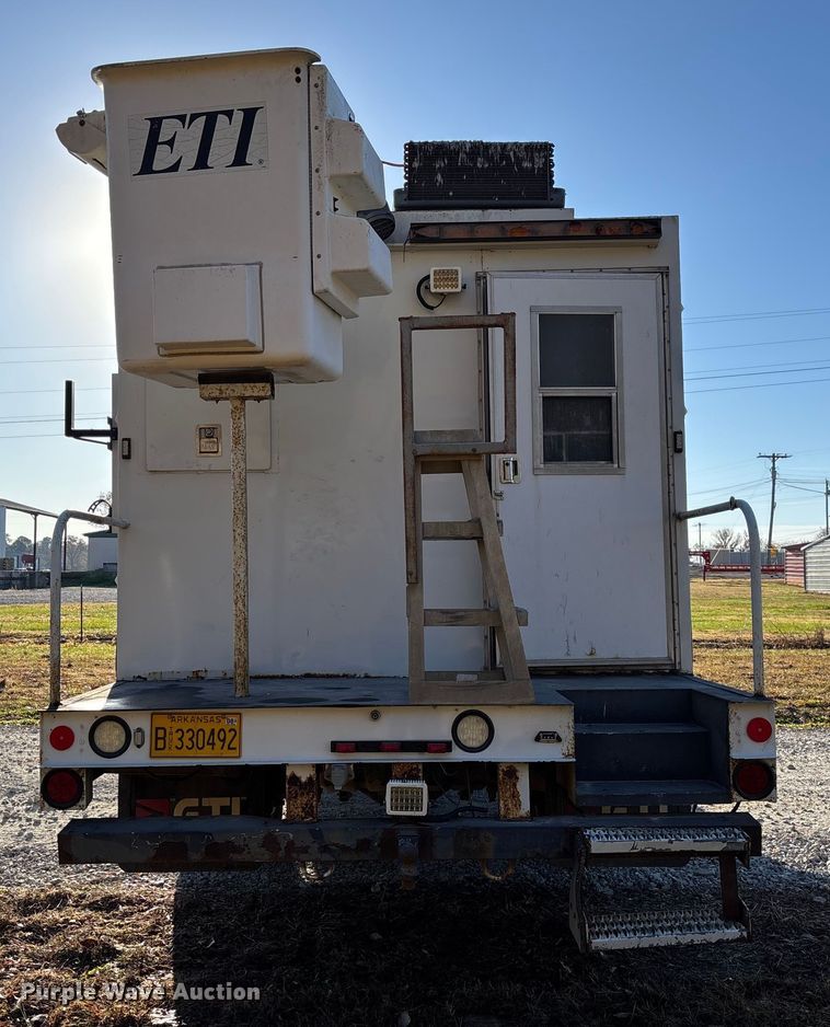 image for item EV3284 2014 Ford F550 XL Super Duty bucket truck