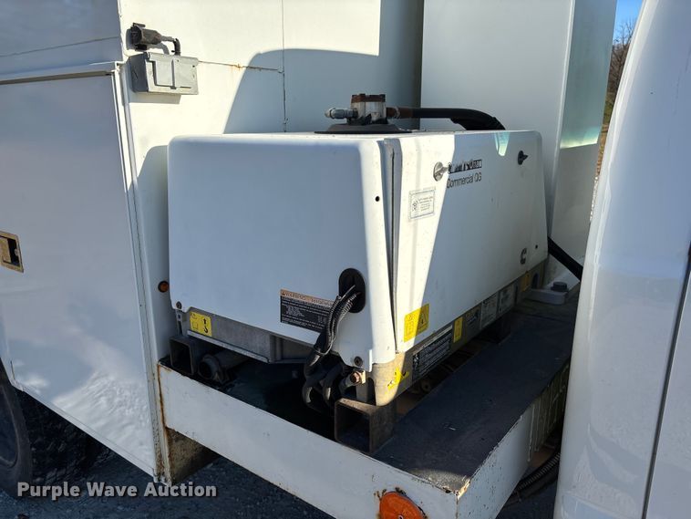 image for item EV3284 2014 Ford F550 XL Super Duty bucket truck