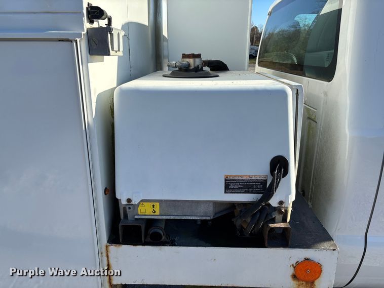 image for item EV3284 2014 Ford F550 XL Super Duty bucket truck