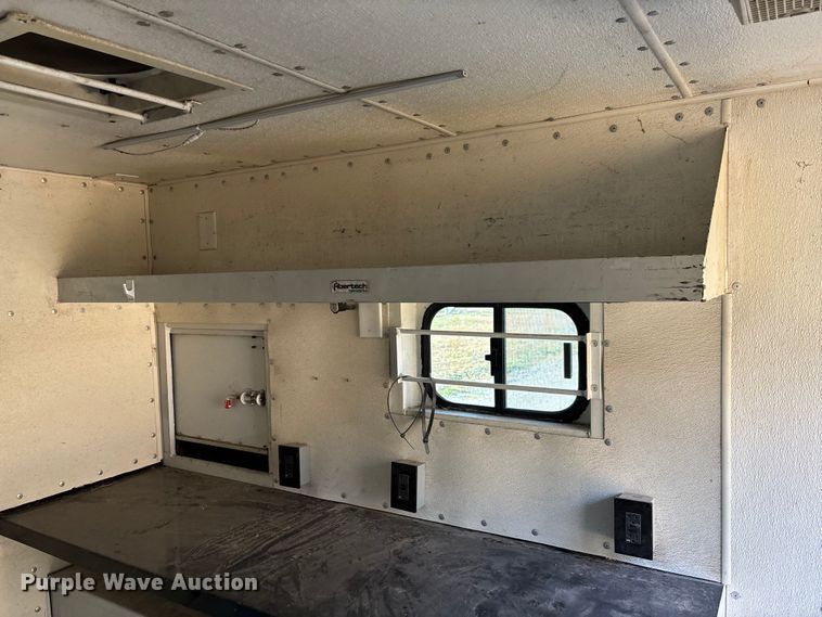 image for item EV3284 2014 Ford F550 XL Super Duty bucket truck