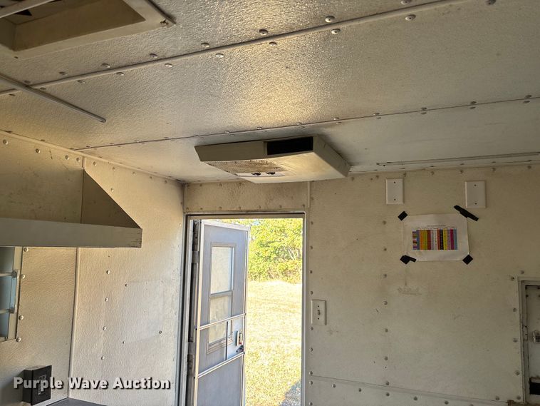 image for item EV3284 2014 Ford F550 XL Super Duty bucket truck