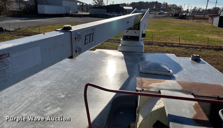 image for item EV3284 2014 Ford F550 XL Super Duty bucket truck