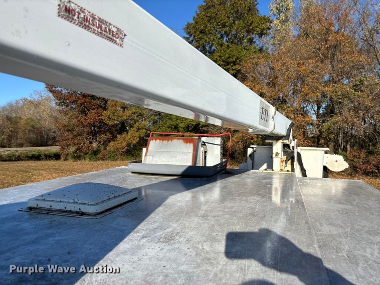 image for item EV3284 2014 Ford F550 XL Super Duty bucket truck