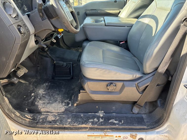 image for item EV3284 2014 Ford F550 XL Super Duty bucket truck