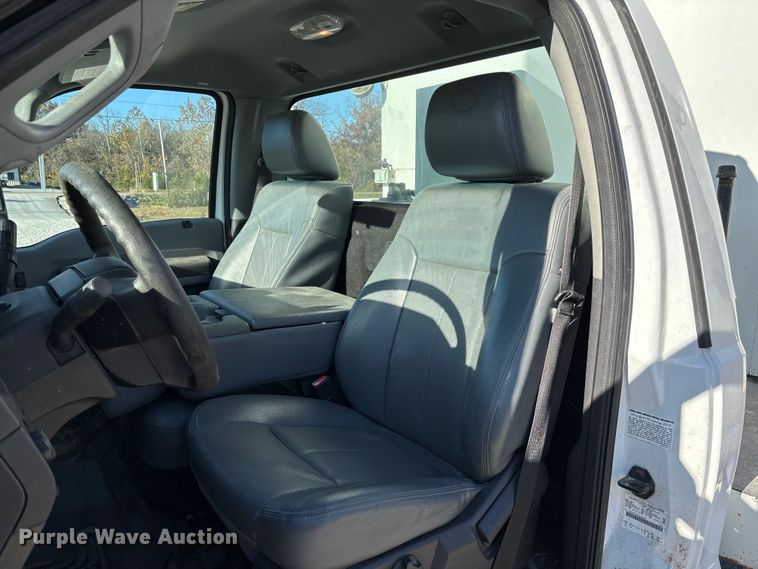 image for item EV3284 2014 Ford F550 XL Super Duty bucket truck