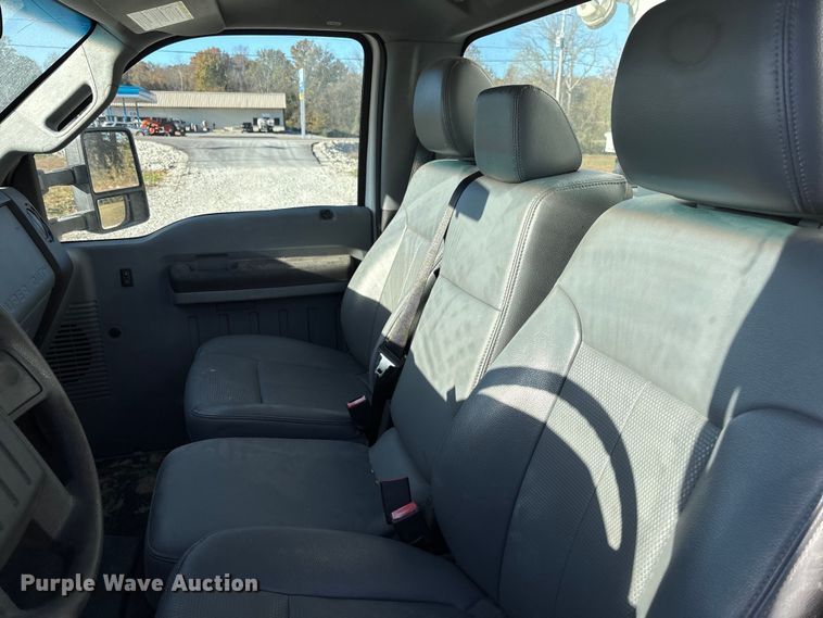 image for item EV3284 2014 Ford F550 XL Super Duty bucket truck