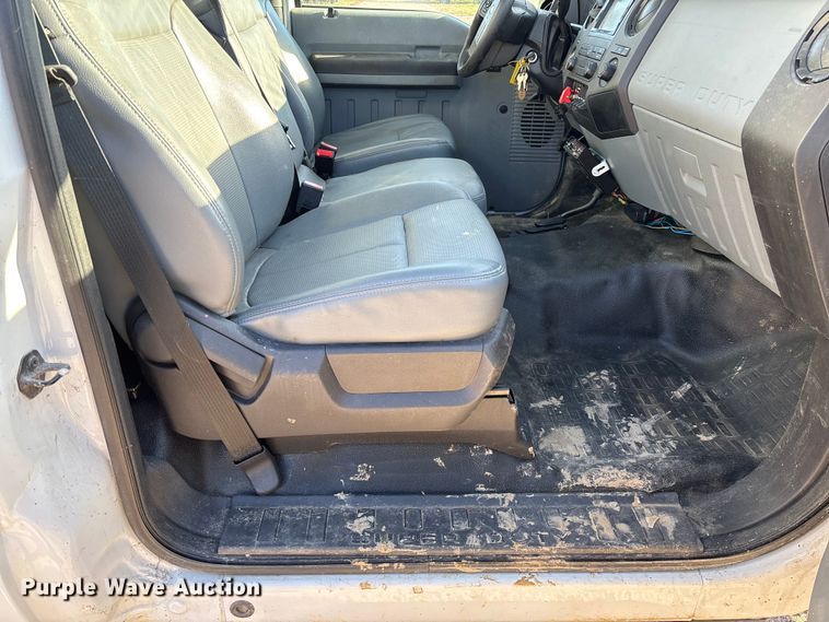 image for item EV3284 2014 Ford F550 XL Super Duty bucket truck