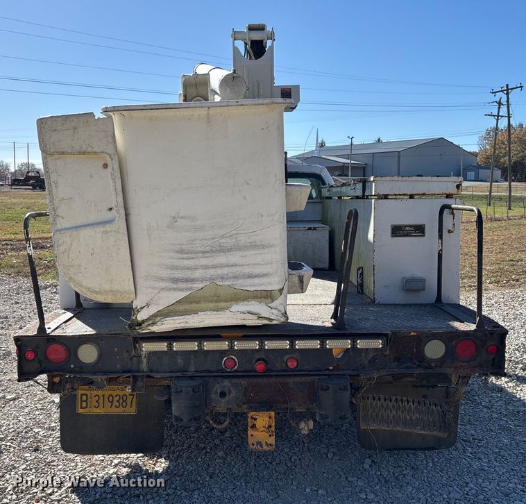 image for item EV3285 2008 Ford F550 XL Super Duty bucket truck