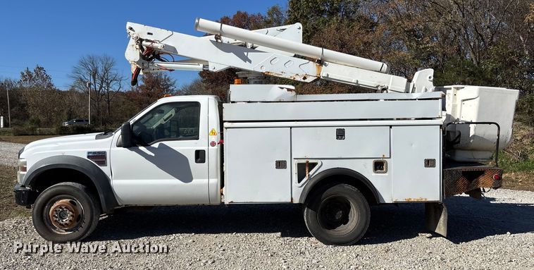 image for item EV3285 2008 Ford F550 XL Super Duty bucket truck