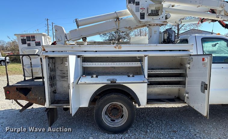 image for item EV3285 2008 Ford F550 XL Super Duty bucket truck