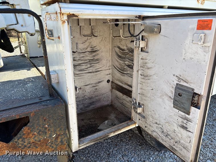 image for item EV3285 2008 Ford F550 XL Super Duty bucket truck