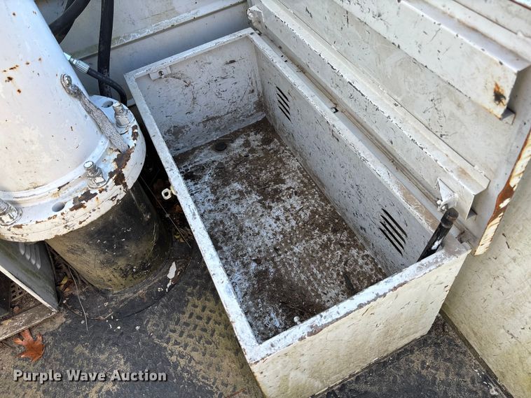 image for item EV3285 2008 Ford F550 XL Super Duty bucket truck