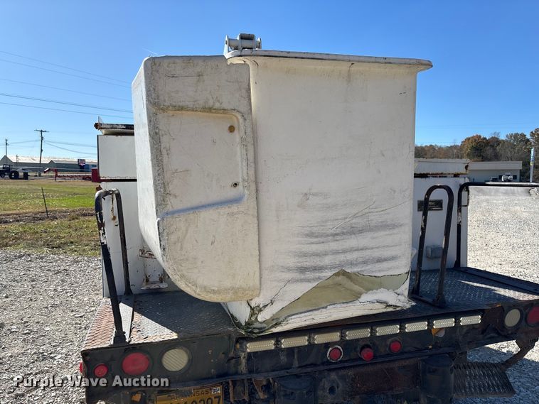 image for item EV3285 2008 Ford F550 XL Super Duty bucket truck