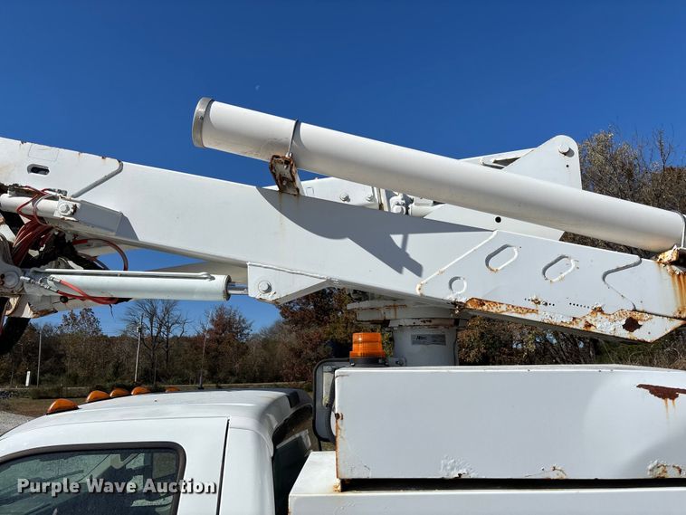 image for item EV3285 2008 Ford F550 XL Super Duty bucket truck