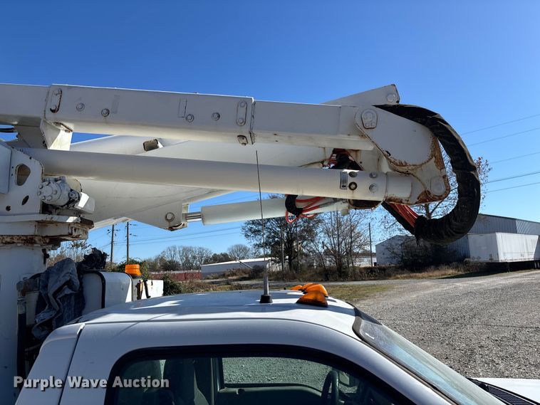 image for item EV3285 2008 Ford F550 XL Super Duty bucket truck