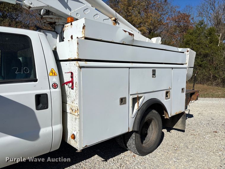 image for item EV3285 2008 Ford F550 XL Super Duty bucket truck