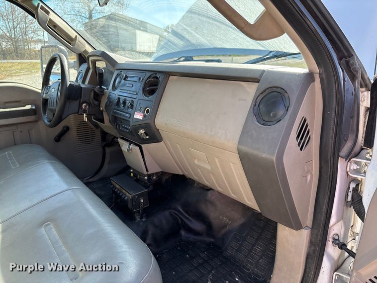 image for item EV3285 2008 Ford F550 XL Super Duty bucket truck