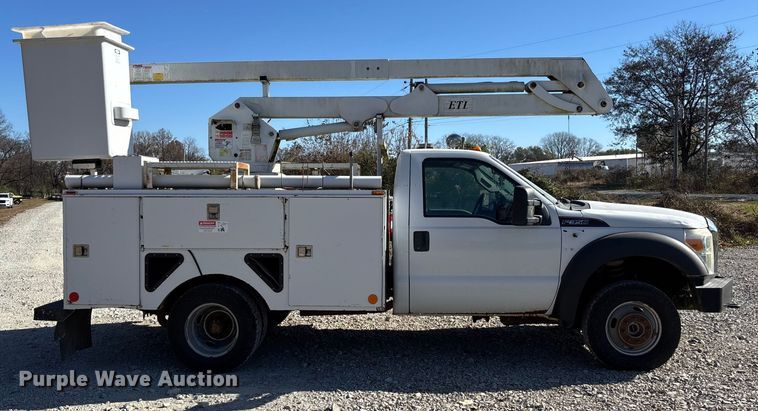 CAMIóN CON CANASTILLA 2011 FORD ETI