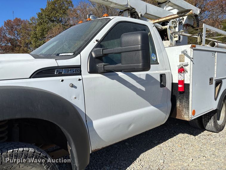 image for item EV3286 2011 Ford F350 Super Duty bucket truck