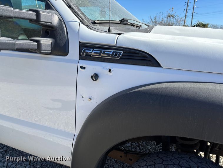 image for item EV3286 2011 Ford F350 Super Duty bucket truck