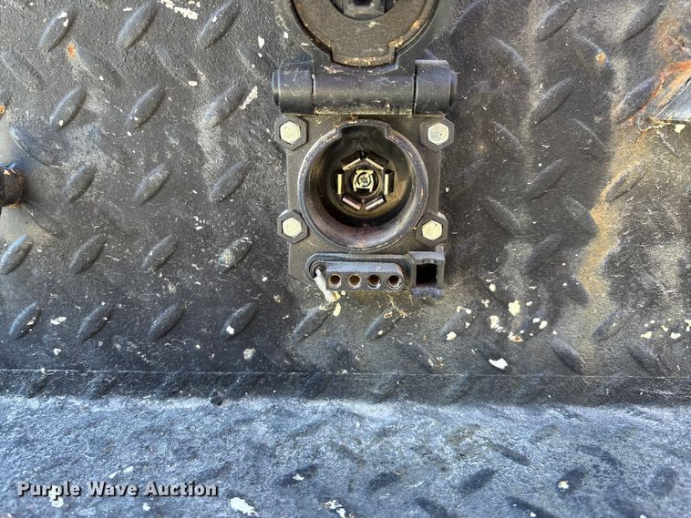 image for item EV3286 2011 Ford F350 Super Duty bucket truck