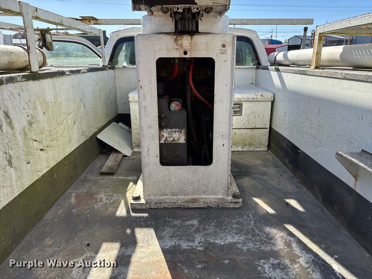 image for item EV3286 2011 Ford F350 Super Duty bucket truck