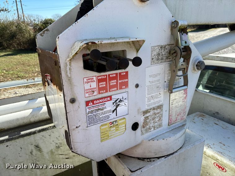 image for item EV3286 2011 Ford F350 Super Duty bucket truck