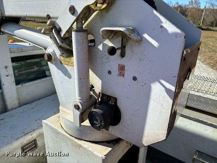 image for item EV3286 2011 Ford F350 Super Duty bucket truck