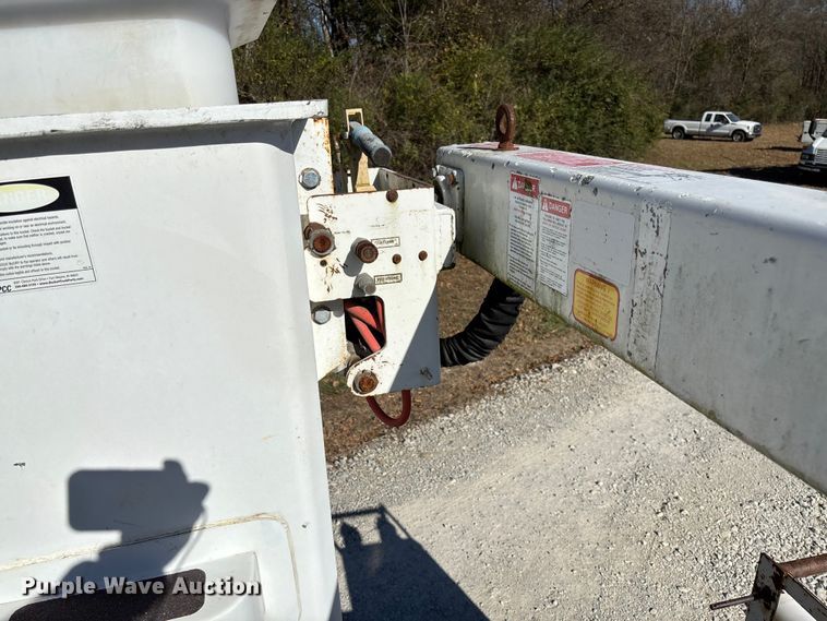 image for item EV3286 2011 Ford F350 Super Duty bucket truck